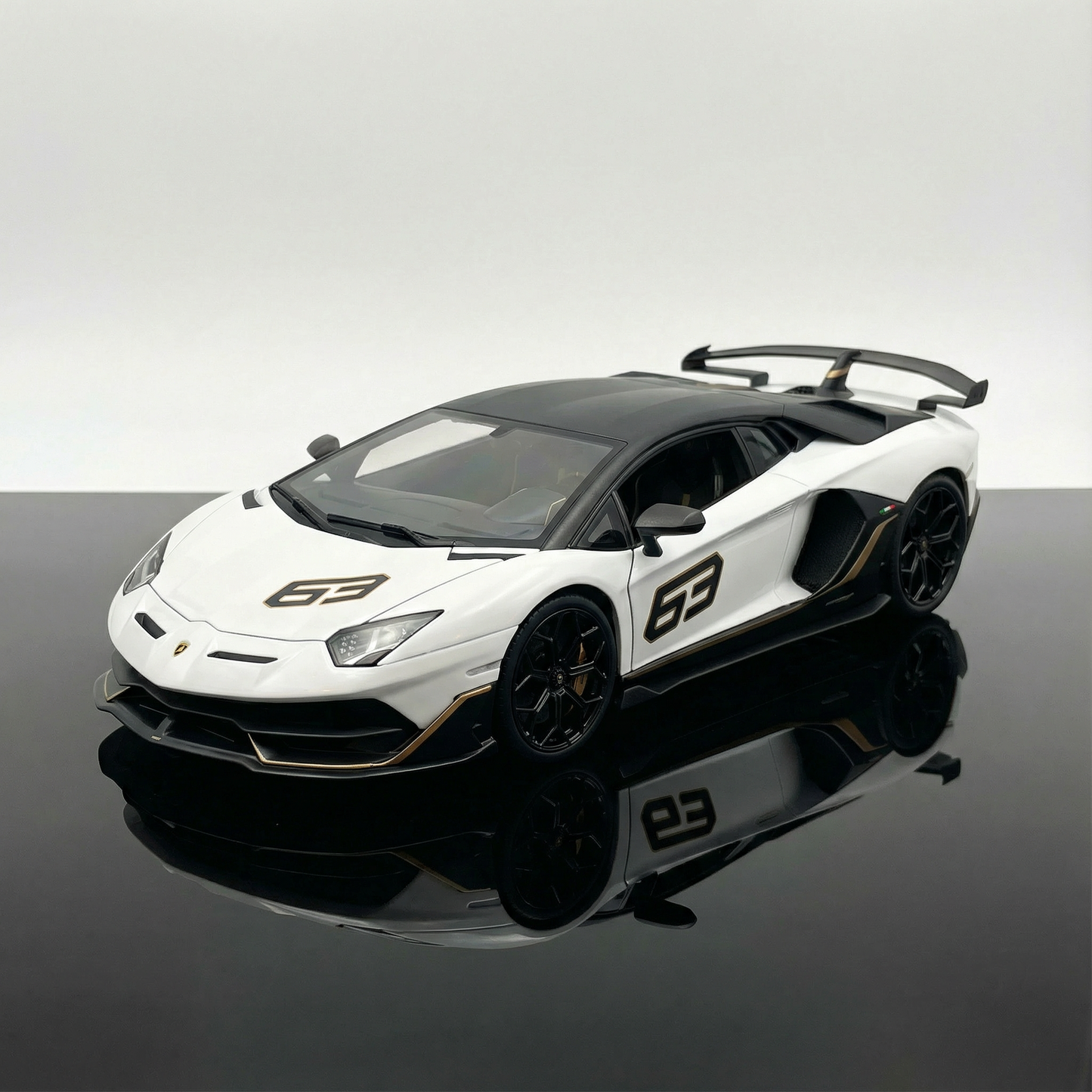 Lamborghini Aventador SVJ